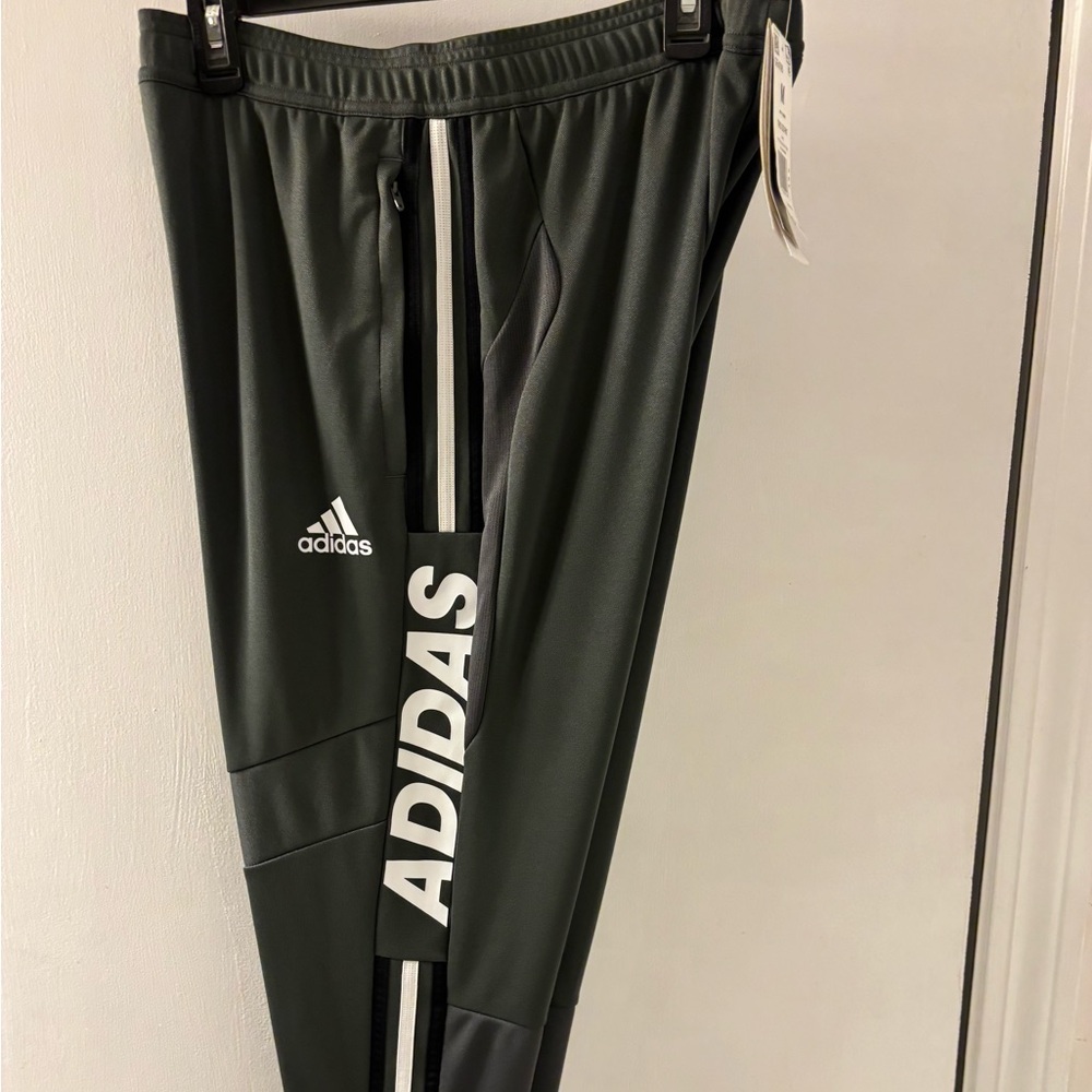 Men’s track pants